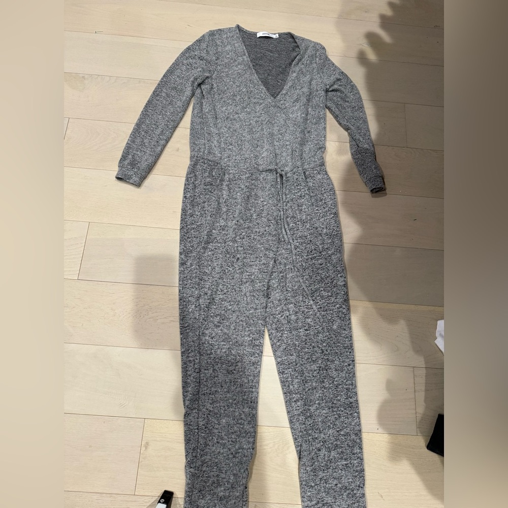 Just Fab Small Gray Jump Suit. 🌚💕